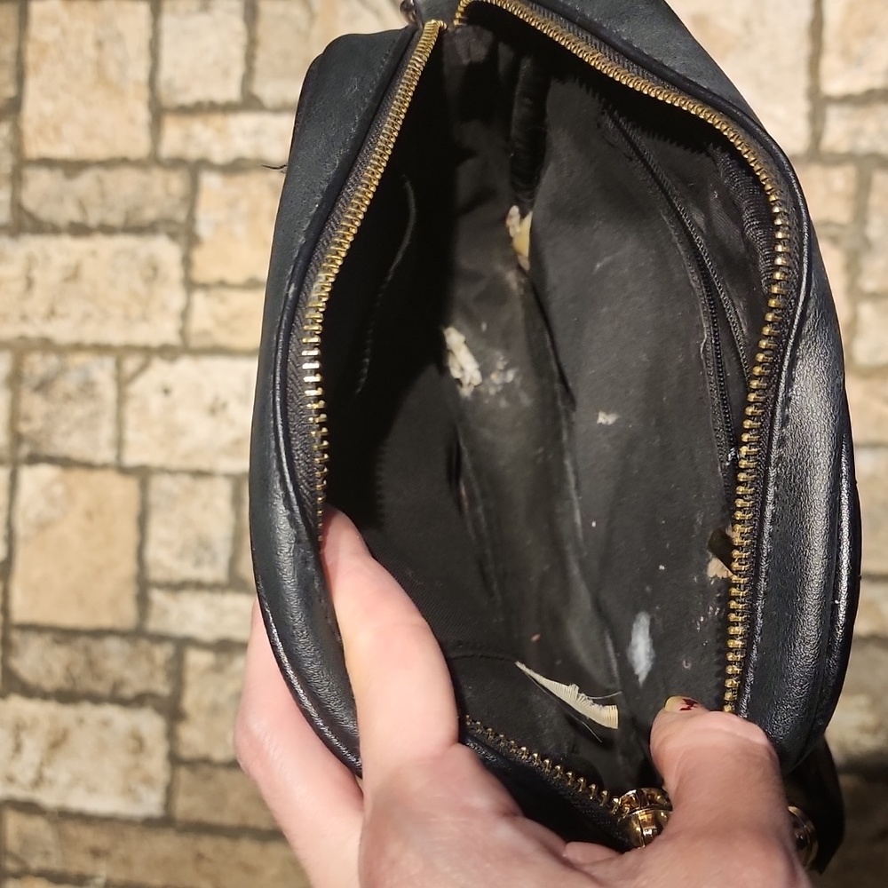 Handbag In Black - Picture 3 of 7